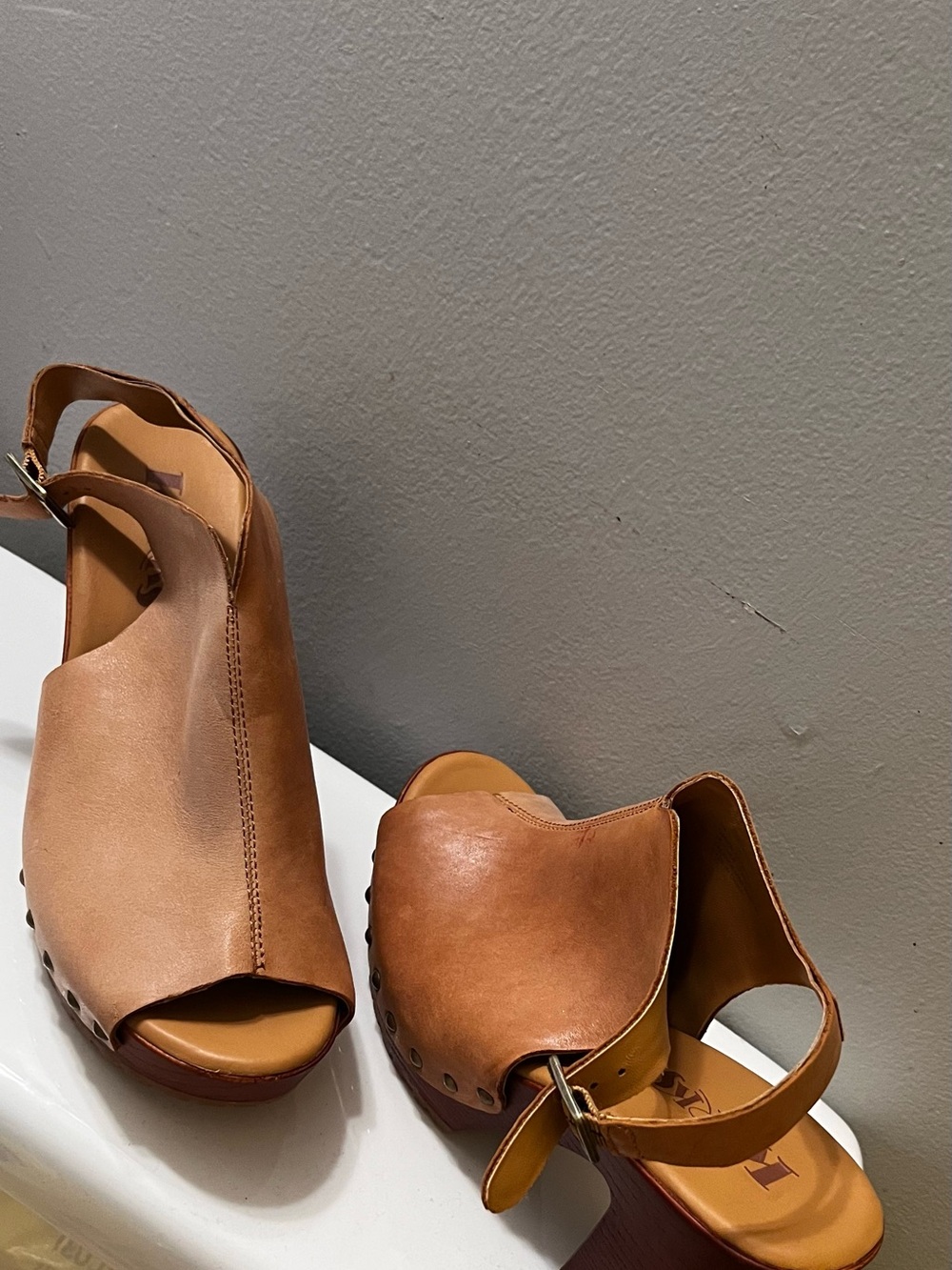Kork-Ease Tan Leather Peep-Toe Slingback Sandals